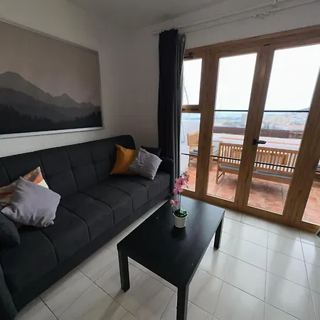 Quiet Studio, Incredible Views, Climatized Pool, Free Wifi *