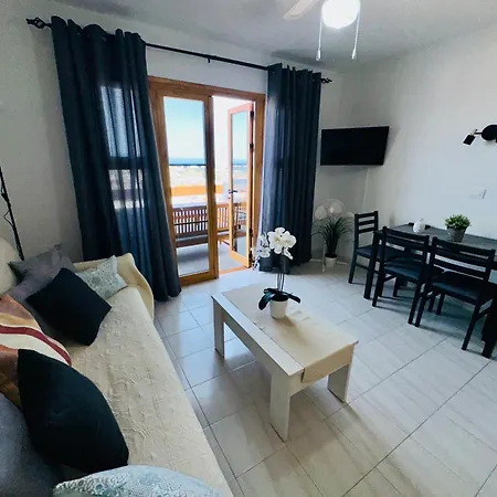 Quiet Studio, Incredible Views, Climatized Pool, Free Wifi Арона