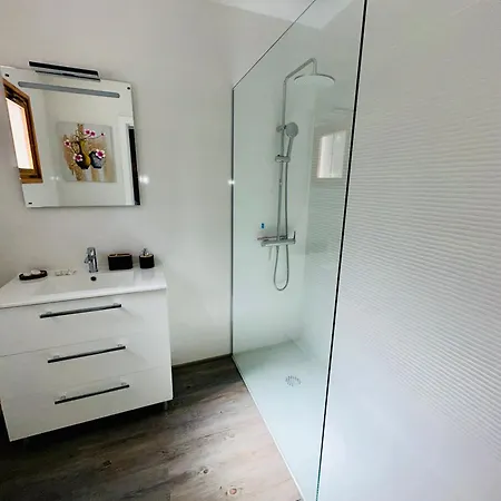 Quiet Studio, Incredible Views, Climatized Pool, Free Wifi Appartamento
