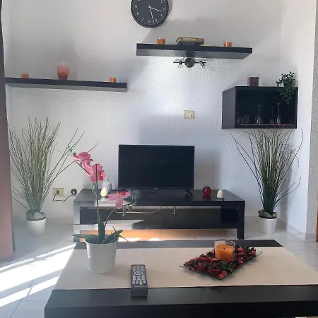 Quiet Studio, Incredible Views, Climatized Pool, Free Wifi Appartamento *