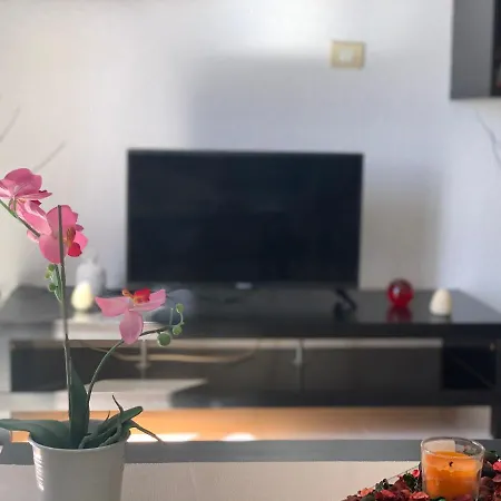 Quiet Studio, Incredible Views, Climatized Pool, Free Wifi * Арона