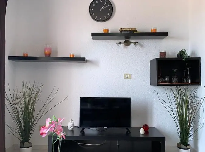 아파트 Quiet Studio, Incredible Views, Climatized Pool, Free Wifi 아로나